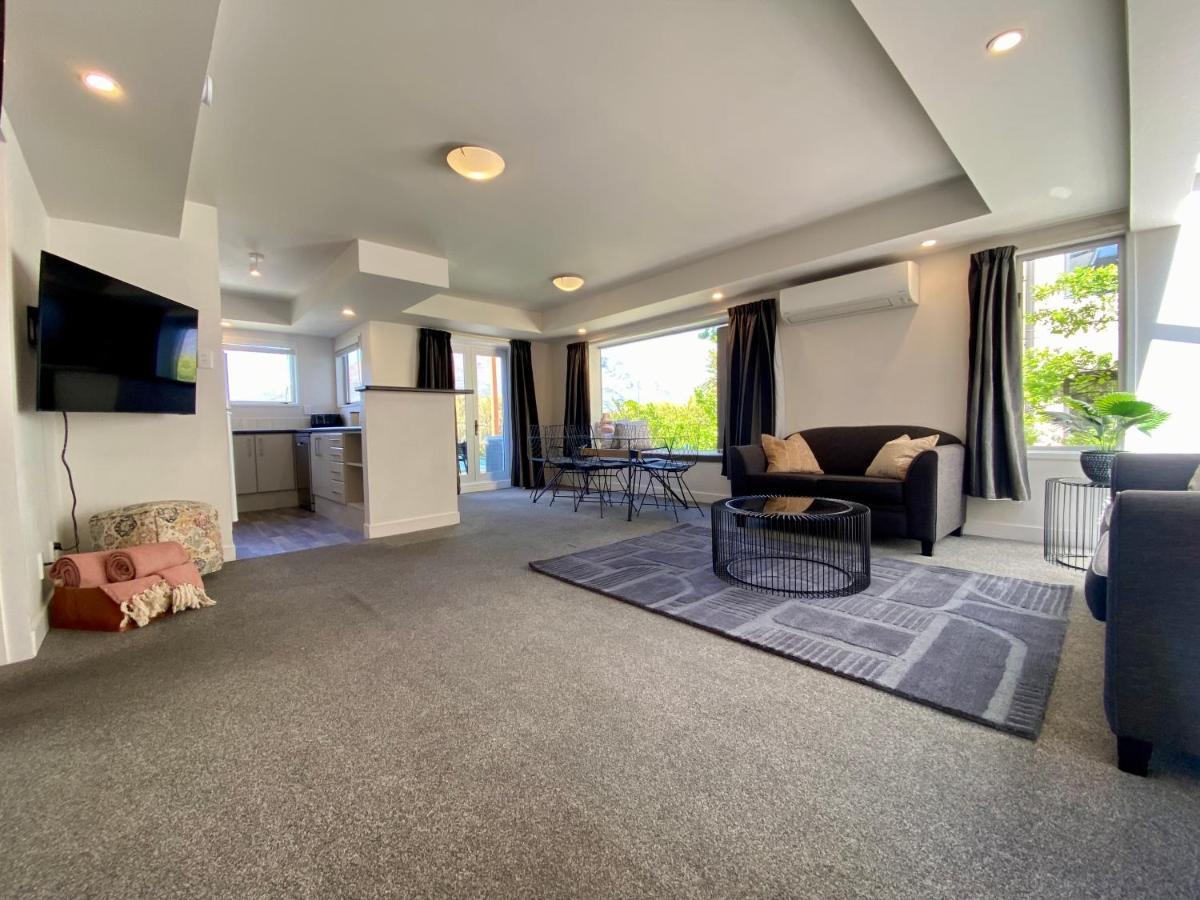 Lakefront Gem, Absolute Waterfront Queenstown Bagian luar foto