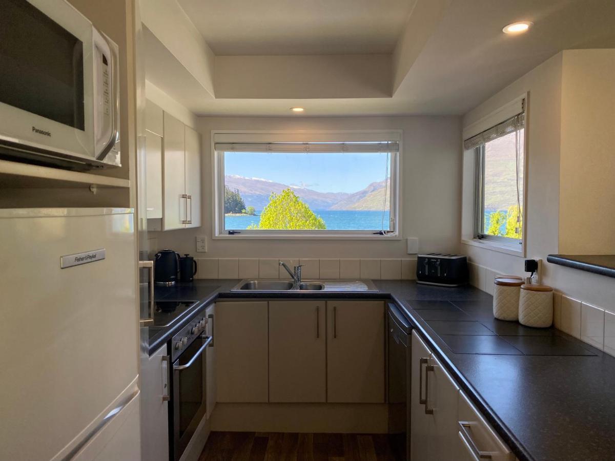 Lakefront Gem, Absolute Waterfront Queenstown Bagian luar foto