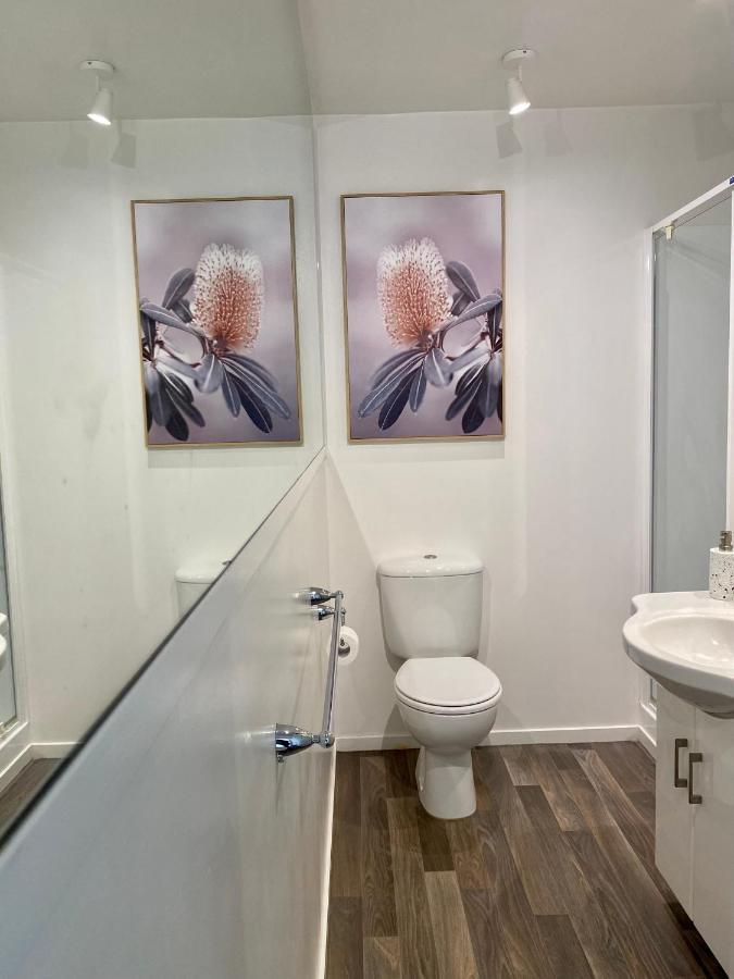 Lakefront Gem, Absolute Waterfront Queenstown Bagian luar foto